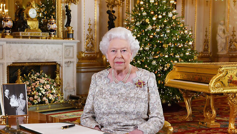 Britanijos karalienė Elizabeth II kalėdinėje kalboje linkės ramybės