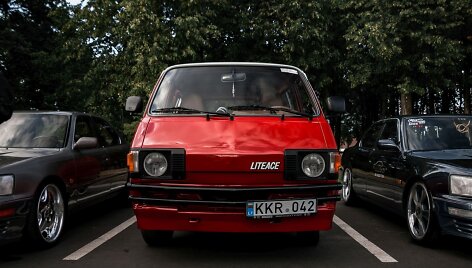 Pa&scaron;iūrėje atrastas japoni&scaron;kas &bdquo;Toyota LiteAce&ldquo;