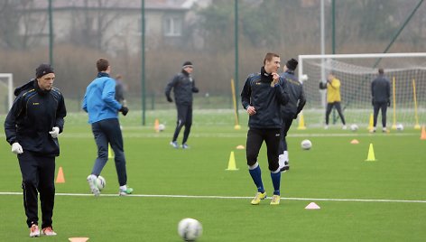 „Atlanto“ komandos futbolininkai anksčiausiai pradėjo ruoštis artėjančiam sezonui. 