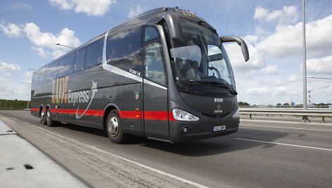 Kelionės patogiais autobusais neprailgsta