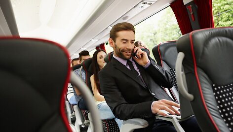 Vis daugiau verslo klientu kelionems taip pat renkasi autobusus