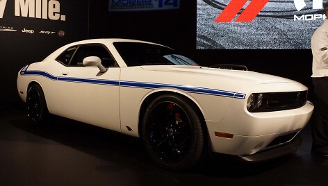 SEMA 2013: modernūs sportiniai automobiliai 
