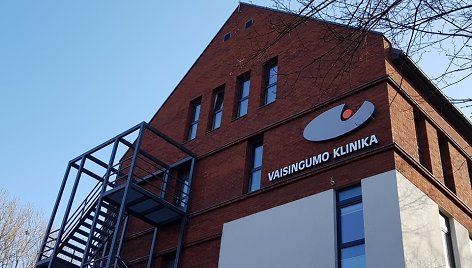 Bevek šimtas pareigūnų parą krėtė „Vaisingumo klinikos“ filialus Vilniuje, Kaune ir Klaipėdoje. Manoma, kad galėjo būti neapskaitytas milijonas eurų. 