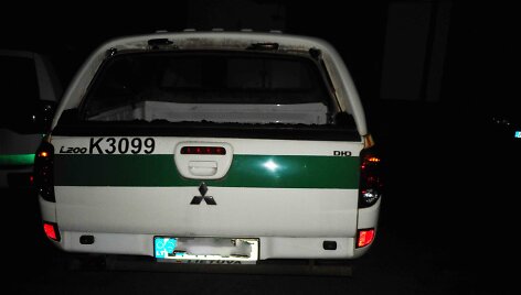 &Scaron;ventės &Scaron;iluose metu apgadintas policijos automobilis