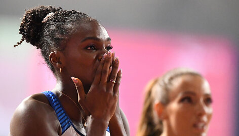 Dina Asher-Smith bėgimą prie BBC studijos lydėjo i&scaron;skirtinis triuk&scaron;mas.