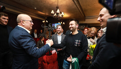 Visvaldą Matijo&scaron;aitį pasveikino bendražygiai