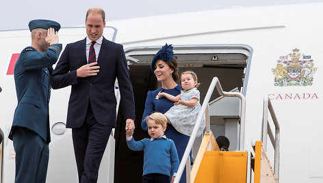 Princas Williamas ir hercogienė Catherine su vaikais George'u ir Charlotte