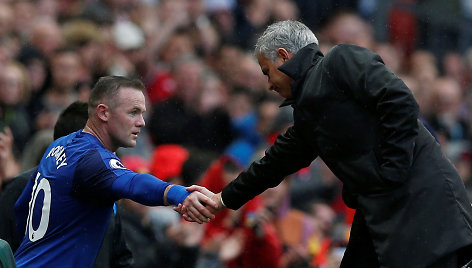 Wayne'as Rooney ir Jose Mourinho