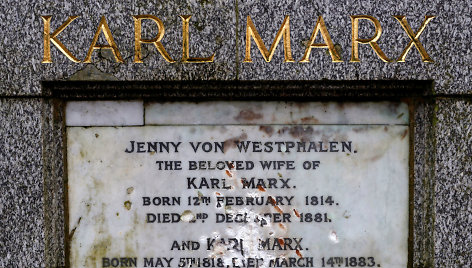 Londone vandalai išniekino Karlo Marxo antkapį