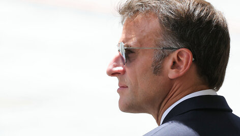 Emmanuelis Macronas /  / AP