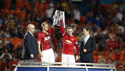 Wayne'as Rooney ir Darrenas Fletcheris