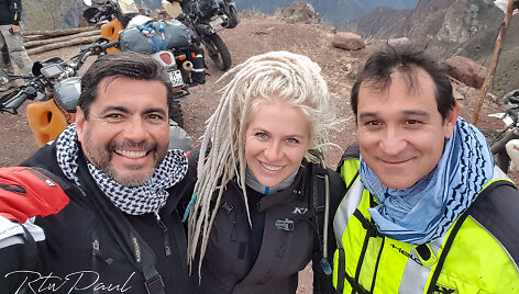 &bdquo;Chihuahua Motorrad&ldquo; klubo motociklininkai Meksikos Batopilas miestelyje