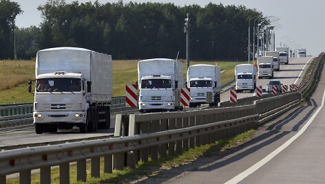 Rusijos humanitarinės pagalbos sunkvežimių kolona.