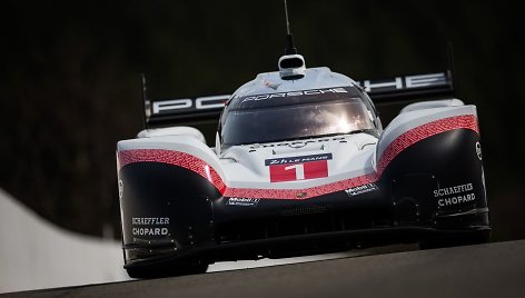 „Porsche 919 Hybrid“ pagerino L.Hamiltono rekordą