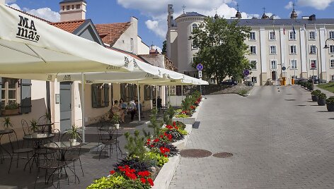 &bdquo;Mama's Caf&eacute;&ldquo;