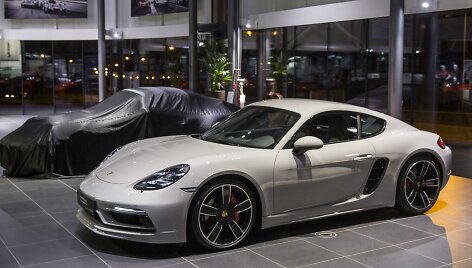 &bdquo;Porsche&ldquo; 6 i&scaron;skirtiniai modeliai