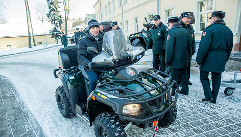 Naujų keturračių perdavimo pasieniečių padaliniams ceremonija