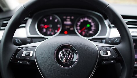&Scaron;e&scaron;tos kartos &bdquo;Volkswagen Passat&ldquo;
