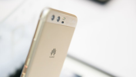 „Huawei P10“ pristatymo akimirka