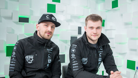 15min studijoje &mdash; keturračių komandos &bdquo;ATV fanai RT" nariai