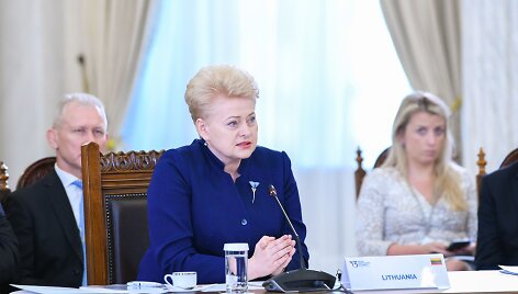 Prezidentė dalyvauja Trijų jūrų iniciatyvos vir&scaron;ūnių susitikime Bukare&scaron;te