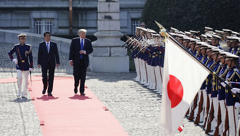 Donaldo Trumpo vizitas Japonijoje