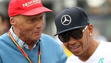 Niki Lauda ir Lewisas Hamiltonas