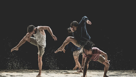 Kauno &scaron;okio teatro &bdquo;Aura&ldquo; spektaklis &bdquo;Tro&scaron;kulys&ldquo;