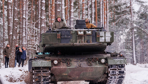 Tankų Leopard testavimas Gaižiūnų poligone