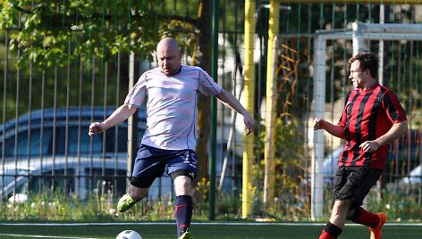 Ten gali būti para&scaron;as: 35 metų ir vyresnių futbolininkų čempionato B divizione antrąją vietą i&scaron;saugojo &bdquo;Nerealas&ldquo;