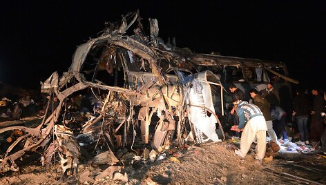 Pakistane susprogdintas &scaron;iitų maldininkų autobusas
