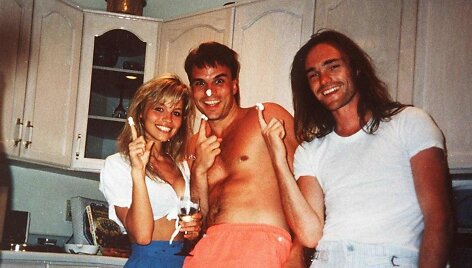Pamela Anderson jaunystėje su draugais