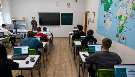 11-okai laiko matematikos egzaminą