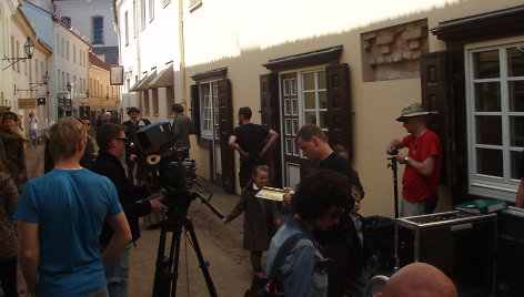 Vilniuje National Geographic kanalo užsakymu filmuojamas atkuriamosios dokumentikos filmas „Ką darytų Tedis“.