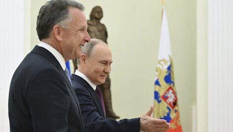 Steve'as Witkoffas ir Vladimiras Putinas