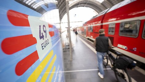 Milijonai žmonių įsigijo naują Vokietijos viešojo transporto bilietą