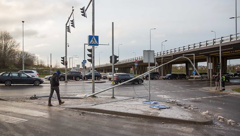 Vakarinis aplinkkelis virto čiuožykla