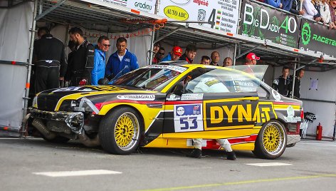 Apdaužytas „Dynami:t Energy“ komandos BMW M3