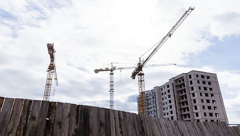 Perkūnkiemyje vykstančios daugiabučio statybos 