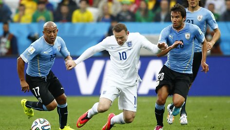 Wayne'as Rooney (centre)