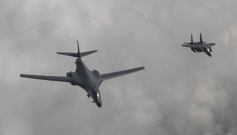 JAV bombone&scaron;is B-1B