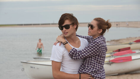 Douglasas Boothas ir Miley Cyrus filme &bdquo;LOL&ldquo;