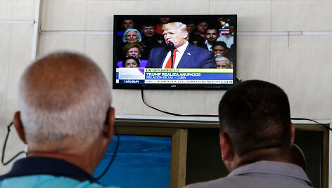 Kuboje žiūrima D.Trumpo kalba
