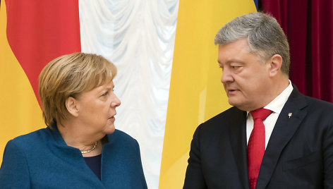 Angela Merkel ir Petro Porošenka