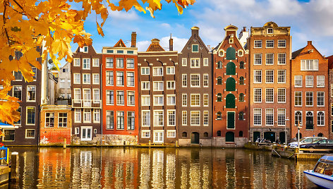 Kaip pažinti tokį chameleonišką miestą kaip Amsterdamas? Per penkiais prizmes