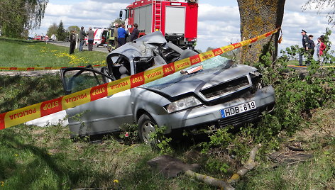 Skaitytojo reportažas: Kelmės rajone „Audi“ rėžėsi į motociklininkus