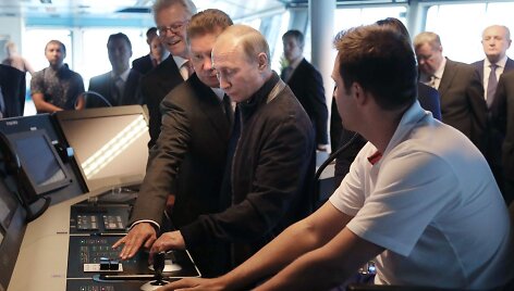 V.Putinas davė pradžią &bdquo;Turkstream&ldquo; dujotiekio giliavandenės projekto dalies įgyvendinimui