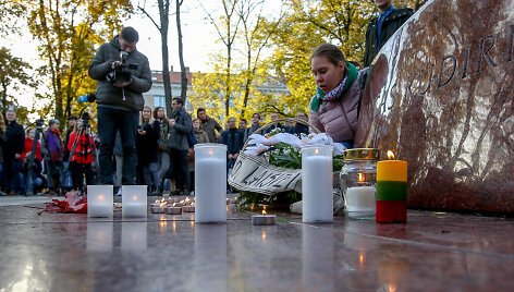 Žurnalistų ir jaunųjų politikų protestas prie&scaron; žiniasklaidos laisvių ribojimą