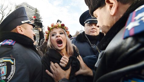 &bdquo;Femen&ldquo; protestuotoja Kijeve