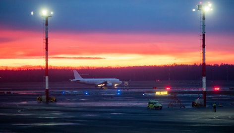 Iš Vilniaus oro uosto į Iraką savo noru išskrido 98 migrantai